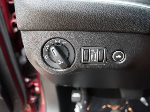 Certified 2022 Dodge Challenger SXT w/ Driver Convenience Group RWD image 19