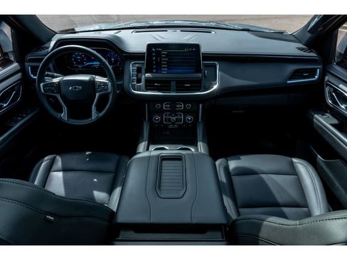Used 2024 Chevrolet Tahoe Z71 w/ Luxury Package image 21