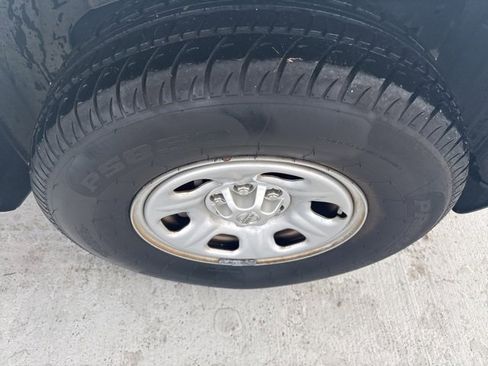 Used 2019 Nissan Frontier S image 9