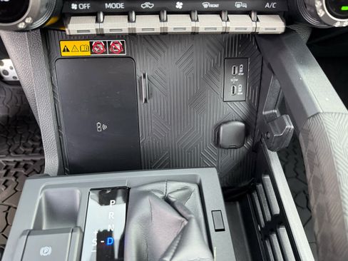 Used 2025 Toyota Tacoma TRD Pro image 19