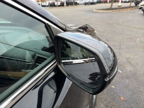 Used 2017 Honda CR-V EX-L image 6