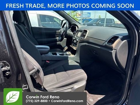 Used 2016 Jeep Grand Cherokee Laredo w/ Quick Order Package 23E AWD/4WD image 12