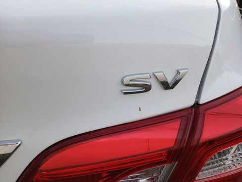 Used 2016 Nissan Sentra SV FWD image 4