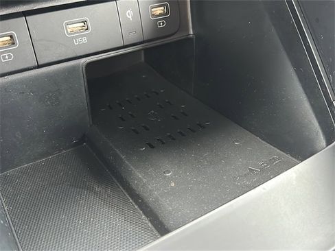 Used 2023 Kia Sorento EX image 31