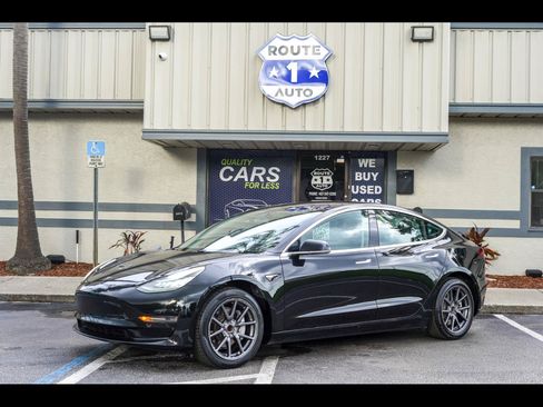 Used 2018 Tesla Model 3 Long Range RWD image 1