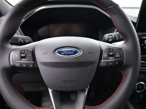 Used 2025 Ford Escape ST-Line AWD/4WD image 18
