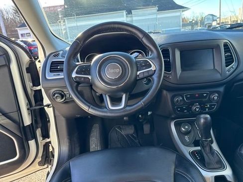 Used 2017 Jeep Compass Latitude w/ Popular Equipment Group image 15