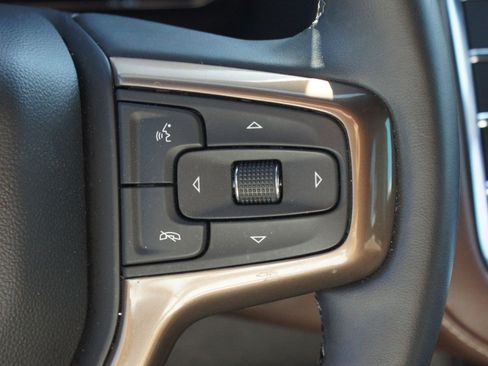 Used 2024 Chevrolet Tahoe High Country AWD/4WD image 12