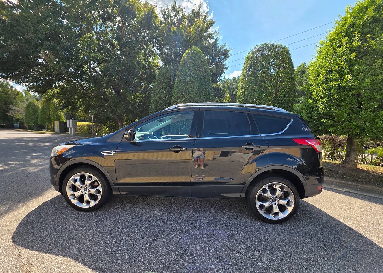 Used 2013 Ford Escape Titanium w/ Parking Technology Pkg AWD/4WD image 2
