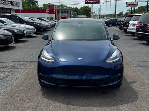 Used 2021 Tesla Model Y Long Range AWD/4WD image 2