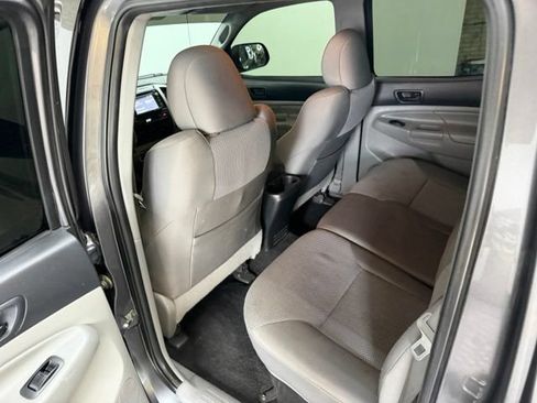 Used 2014 Toyota Tacoma 4x4 Double Cab w/ TRD Off-Road Package image 32