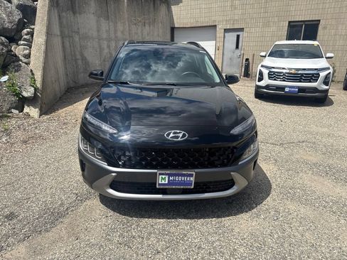 Used 2023 Hyundai Kona Limited AWD/4WD image 9