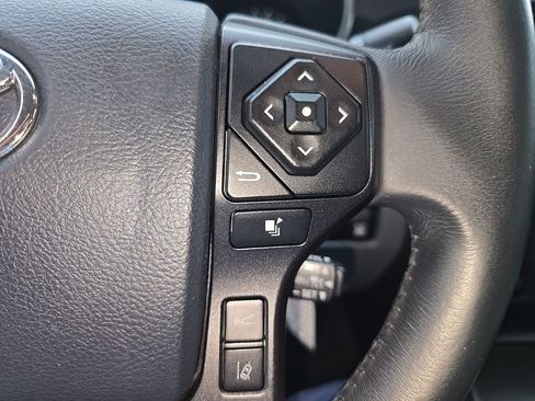 Used 2019 Toyota Sequoia SR5 w/ Premium Package image 13