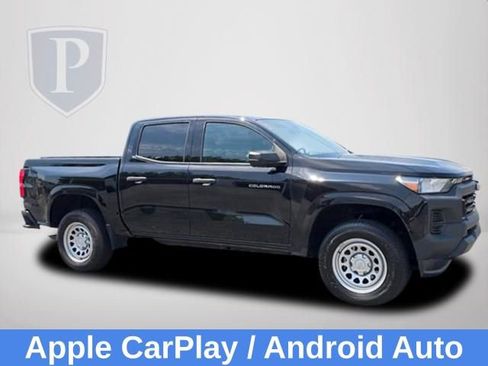 Used 2023 Chevrolet Colorado W/T RWD image 2