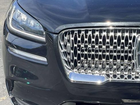 Used 2022 Lincoln Corsair AWD w/ Premium Package image 11