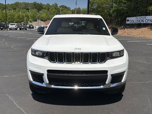 Used 2023 Jeep Grand Cherokee L Limited RWD image 3