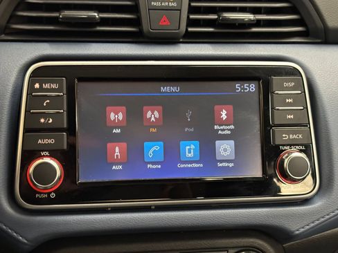 Used 2025 Nissan Versa SV FWD image 20