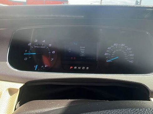 Used 2018 Ford Taurus SE image 13