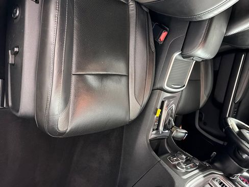 Used 2021 Dodge Charger SXT w/ Leather Interior Group image 24