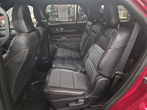 Used 2025 Ford Explorer ST-Line image 15