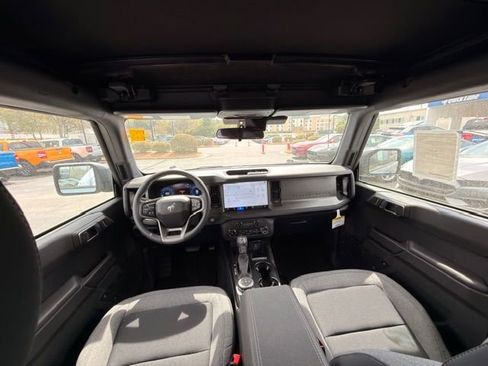 New 2025 Ford Bronco 4-Door AWD/4WD image 8