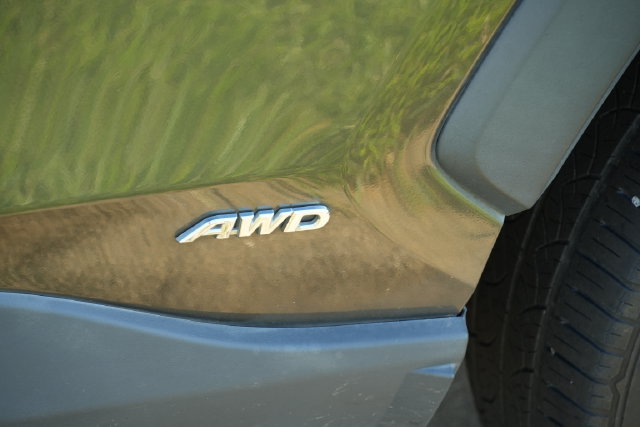 Used 2021 Toyota RAV4 XLE Premium AWD/4WD image 14