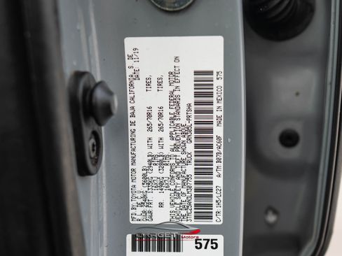 Used 2020 Toyota Tacoma TRD Off-Road image 42