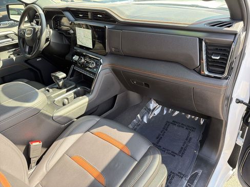 Used 2025 GMC Sierra 1500 AT4 AWD/4WD image 28
