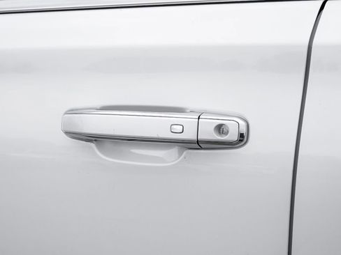 Used 2018 GMC Yukon Denali w/ Denali Ultimate Package image 47