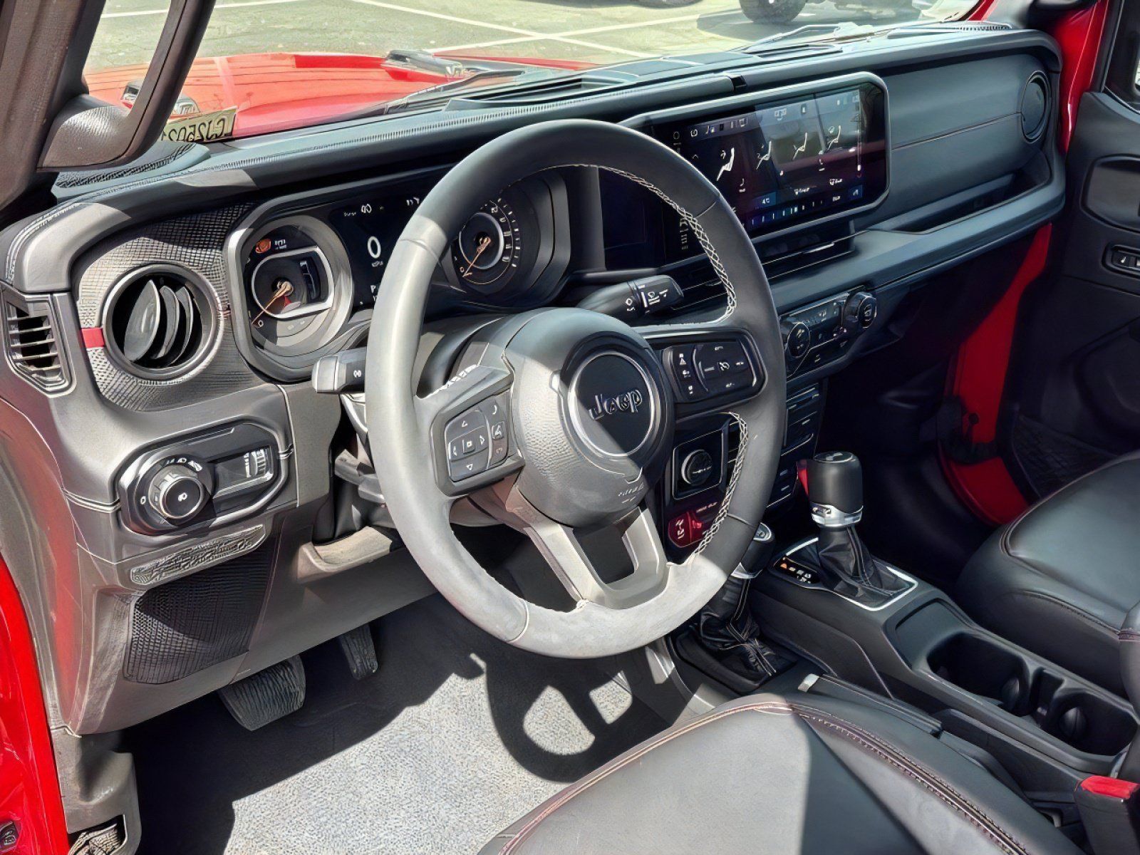 Used 2025 Jeep Wrangler Unlimited Rubicon w/ Steel Bumper Group AWD/4WD image 20