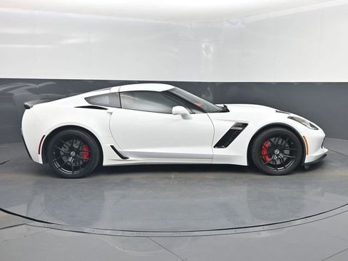 Used 2016 Chevrolet Corvette Z06 w/ 2LZ Preferred Equipment Group image 2