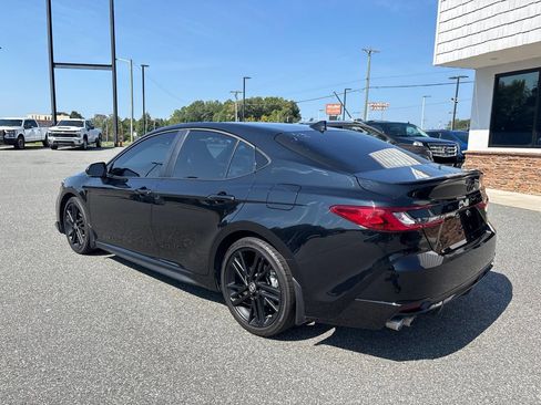 Used 2026 Toyota Camry Hybrid FWD image 7