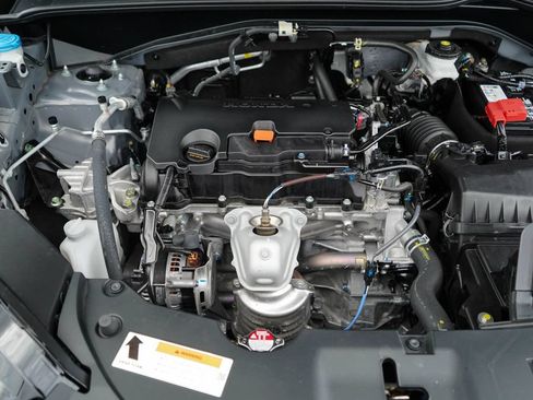 Used 2025 Honda HR-V Sport image 14