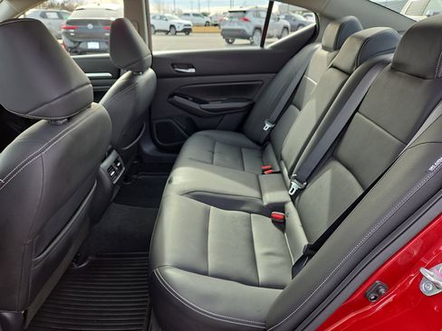 Used 2021 Nissan Altima 2.5 Platinum image 10