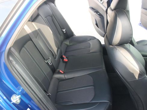 Used 2022 Kia K5 GT-Line FWD image 32