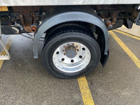 Used 2020 Ford F550 4x4 Regular Cab Super Duty image 23