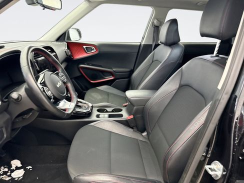 Used 2023 Kia Soul GT-Line w/ GT-Line Technology Package image 9