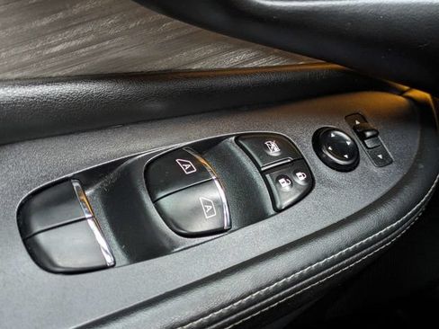 Used 2018 Nissan Murano Platinum FWD image 28