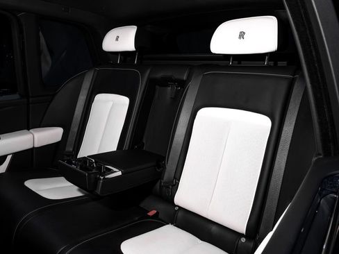 Used 2023 Rolls-Royce Cullinan AWD/4WD image 39