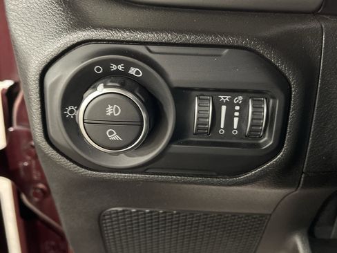 Used 2021 Jeep Gladiator Sport image 20