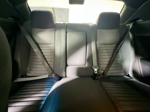 Used 2014 Dodge Challenger R/T image 32