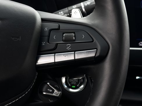 Used 2024 Cadillac CT4 V Blackwing w/ Driver Assist Package RWD image 20