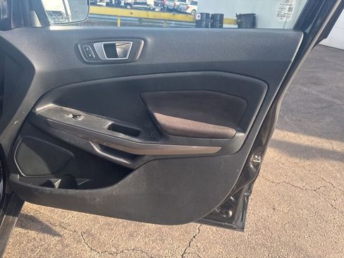 Used 2018 Ford EcoSport SE image 29
