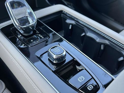 New 2026 Volvo XC90 B6 Plus w/ Protection Package Premier image 29