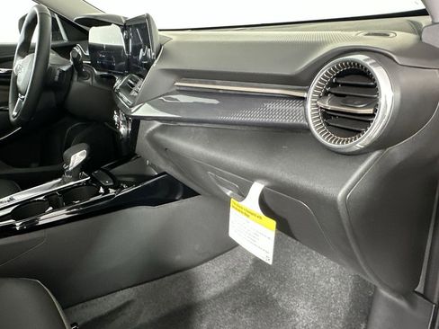 New 2026 Chevrolet Trax ACTIV w/ Sunroof Package FWD image 27