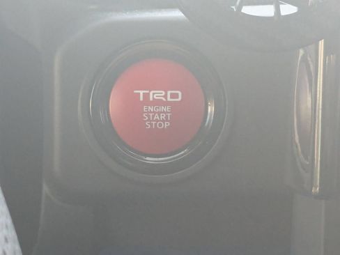 Used 2025 Toyota Tacoma TRD Off-Road w/ TRD Off Road Upgrade Package AWD/4WD image 28