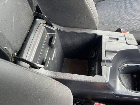 Used 2019 Subaru Impreza 2.0i image 29