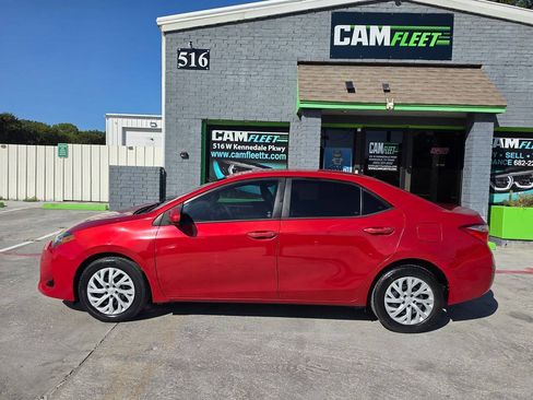 Used 2017 Toyota Corolla LE FWD image 17