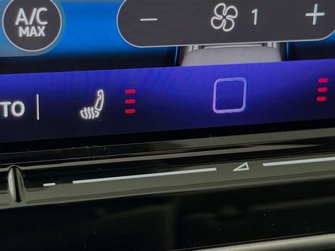 New 2026 Volkswagen Tiguan SE image 23