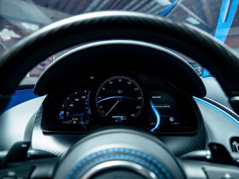 Used 2023 Bugatti Chiron Super Sport image 19